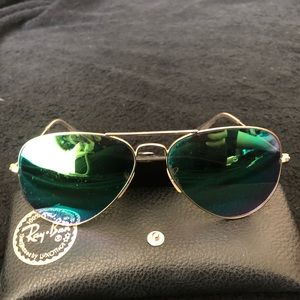 Ray-Ban Green/Gold Avaitor Flash Lenses